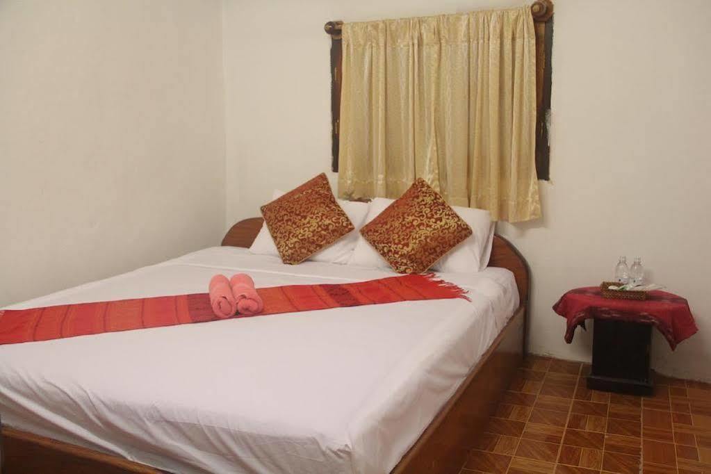 Lpq Backpackers Hostel Luang Prabang Exteriör bild