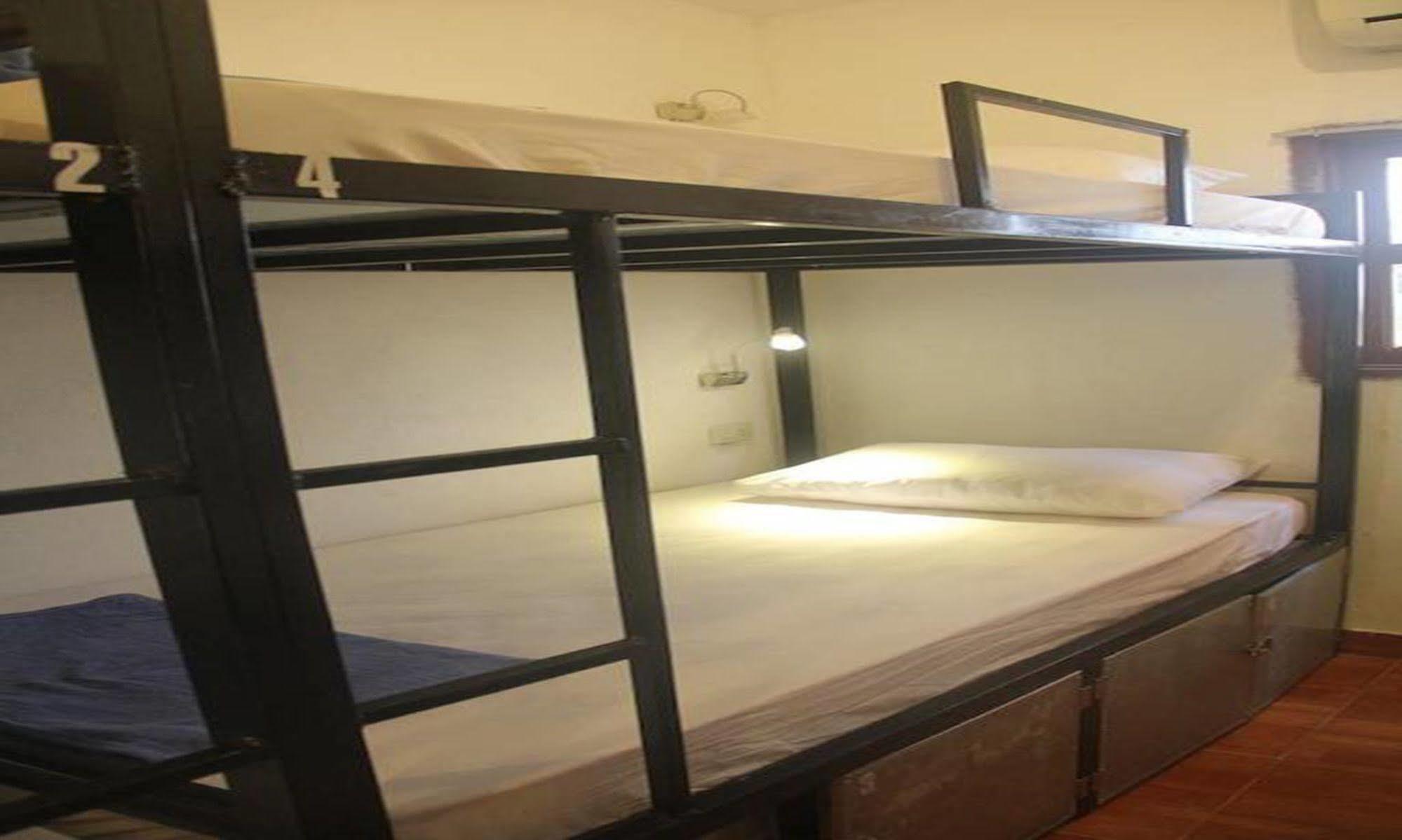 Lpq Backpackers Hostel Luang Prabang Exteriör bild