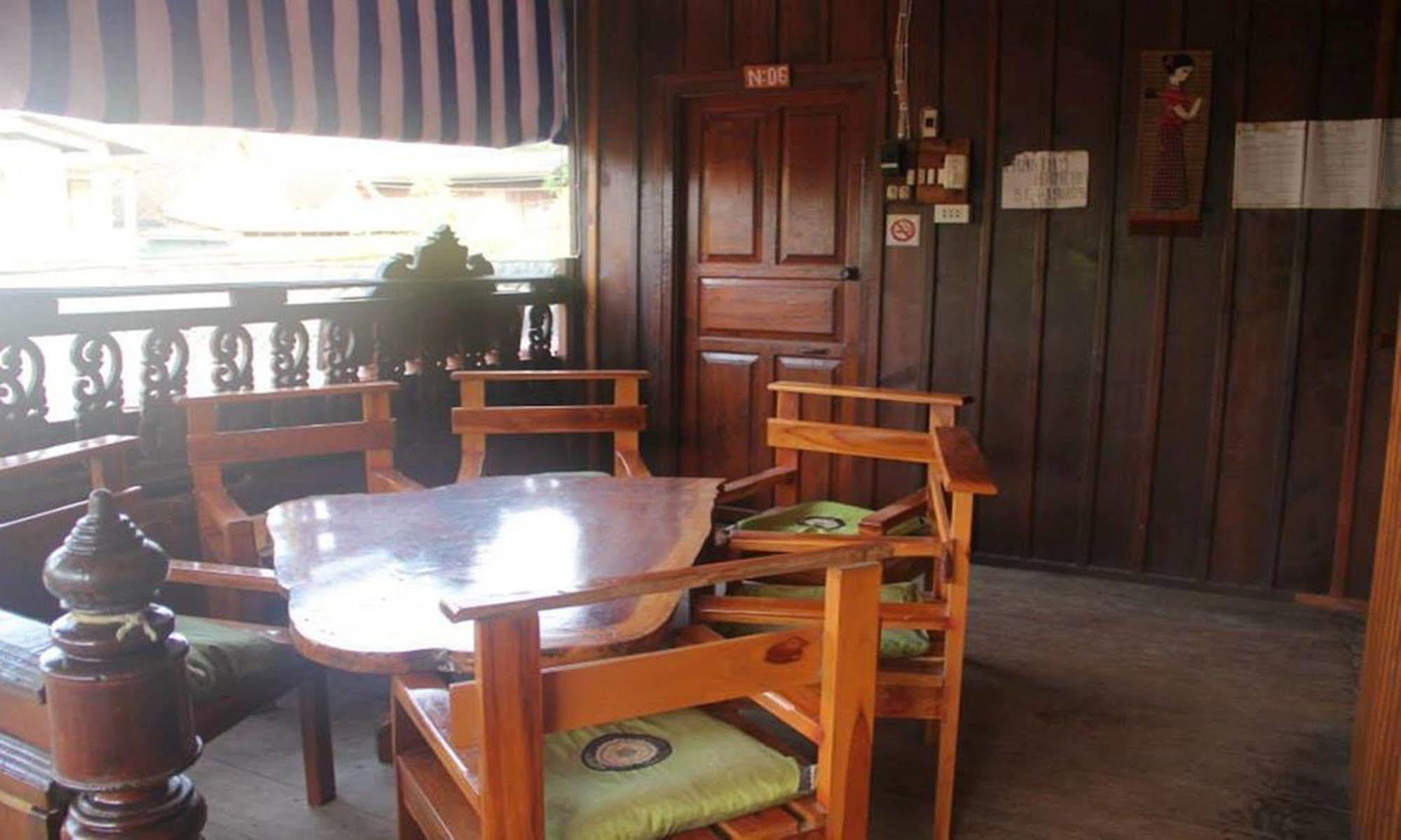 Lpq Backpackers Hostel Luang Prabang Exteriör bild